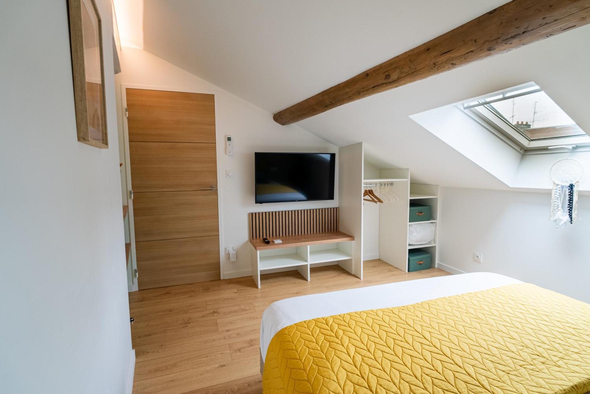 Au Duplex D'Or Centre Historique Apartment Besancon Ngoại thất bức ảnh