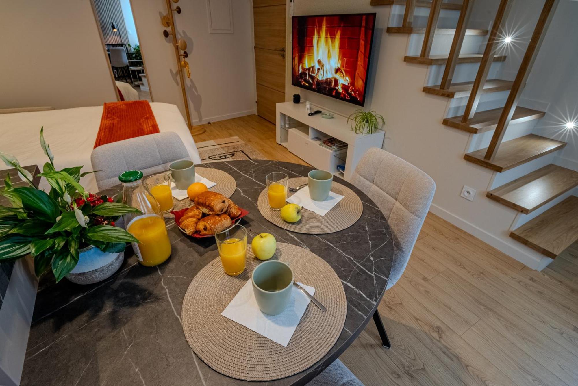 Au Duplex D'Or Centre Historique Apartment Besancon Ngoại thất bức ảnh